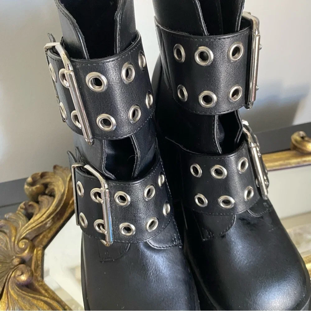 Dolls Kill Black Platform Boots - Picture 2 of 6